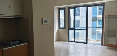 For Lease 1 Studio Bare unit at 81 Newport Blvd Cluster 1