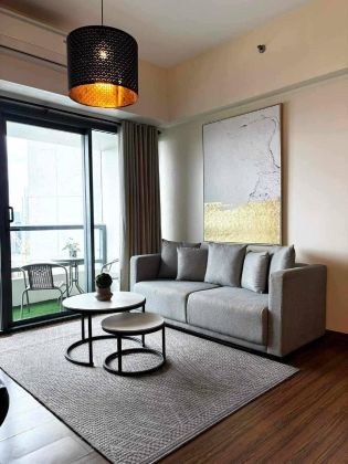 Fully Furnished 2 Bedroom Unit at Shang Salcedo Place for Rent