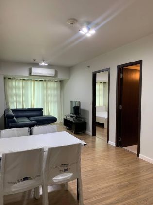 Fully Furnished 1 Bedroom Corner Unit at Kroma Tower