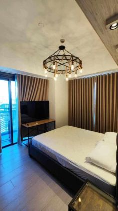 Fully Furnished 2 Bedroom in Uptown Ritz Bgc