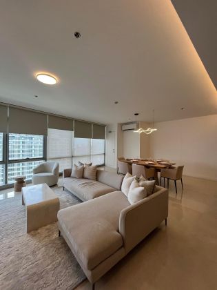 3 Bedroom Fully Furnished with Parking in East Gallery Place BGC