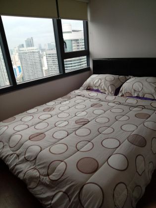 Fully Furnished Studio with Parking at The Rise Makati