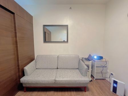 For Rent Fully Furnished 1BR Unit in Air Residences