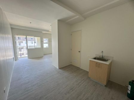 2BR Deluxe Unit for Lease at Amaia Steps