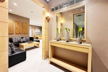 For Rent 2BR in Luxe Residences BGC Taguig TLRX016