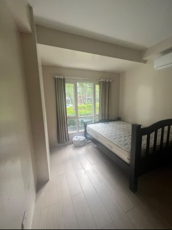 1 Bedroom with 2TB 81 Newport across Naia T3