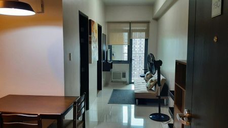 One Bedroom In Park West BGC for Rent