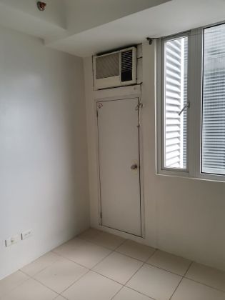 Unfurnished Studio Unit at University Tower 2 for Rent