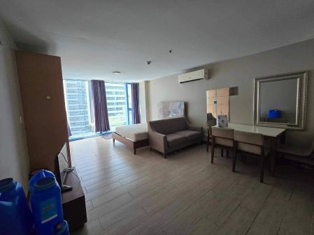 Studio Type with Condo for Rent in Three Central Makati