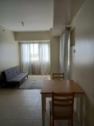 Spacious Furnished 1BR Corner Unit at Avida Towers One Union Plac