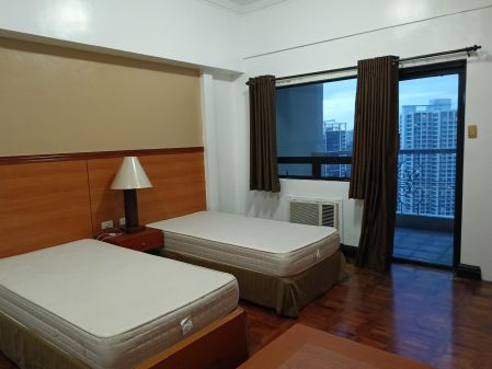 Fully Furnished Studio Unit at BSA Suites for Rent