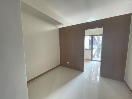 New 1BR Chino Roces Makati