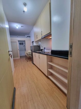 Semi Furnished 1 Bedroom in Light Residences