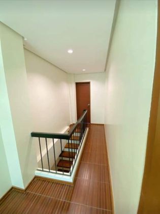 4 Bedrooms House Furnished For Rent in Mckinley Hill Village 