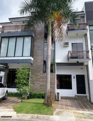 3 Bedroom Townhouse in Mahogany Place for Rent