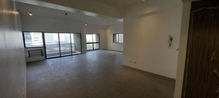 Unfurnished 3BR Penthouse for Rent in The Alexandra Pasig