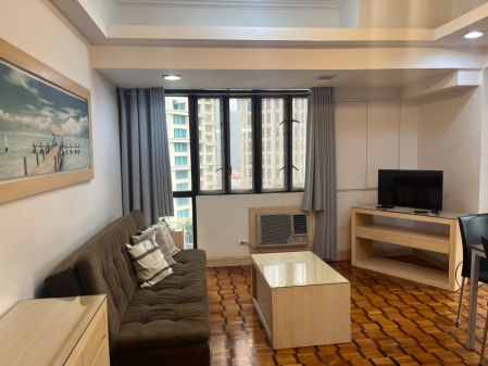 Fully Furnished 1 Bedroon beside Greenbelt 5