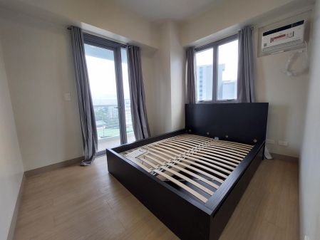 Semi Furnished 2BR for Rent in Suntrust Asmara QC