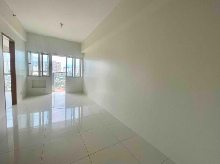 Times Square West Bgc 1 Bedroom Semi Furnished for Rent