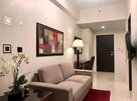 Fully Furnished One Bedroom Unit in Park West BGC For Rent