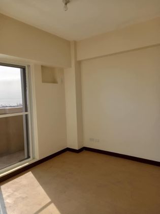 Unfurnished 2BR for Rent in Torre De Manila