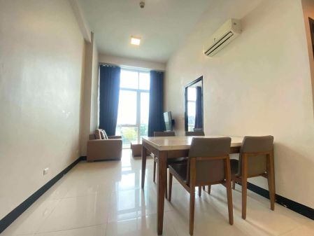 For Rent 8 Newtown Boulevard 5th Floor 1BR with Bathtub