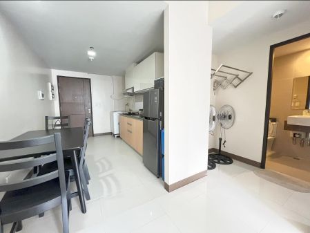 Fully Furnished 1 Bedroom in San Antonio Residence Makati City