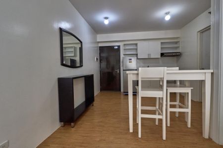 For Rent Fully Furnished 1BR Unit in Alabang