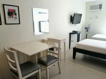 Fully Furnished Studio Unit for Rent in Makati near Makati Ave