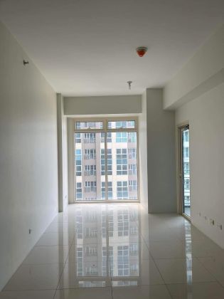 Unfurnished 3 Bedroom Unit in Central Park West BGC Taguig City