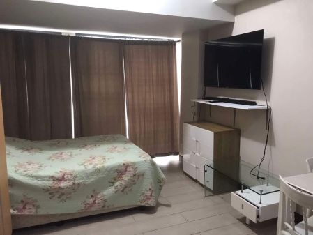 Fully Furnished Studio Unit for Rent in Paseo Heights Makati