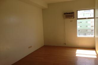 Unfurnished Studio Unit at Centropolis for Rent