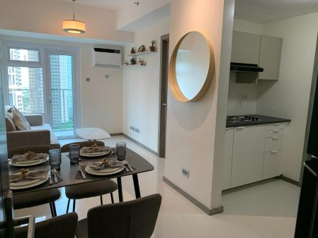 Fully Furnished 2 Bedroom for Rent in Trion Towers Taguig