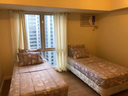 Fully Furnished Studio Unit in The Lerato Makati