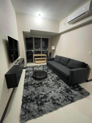 Fully Furnished 3 Bedroom Unit at Uptown Parksuites for Rent