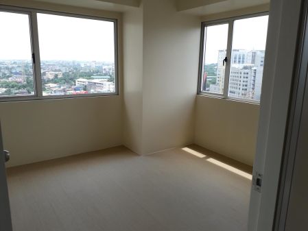 Unfurnished 1 Bedroom Unit at Avida Towers Altura for Rent