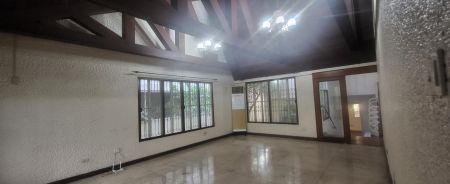 4 Bedroom House in Ayala Alabang Hills House for Rent