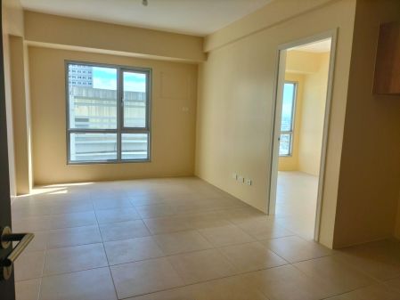 Avida Towers Asten Unfurnished 1BR for Rent in Makati