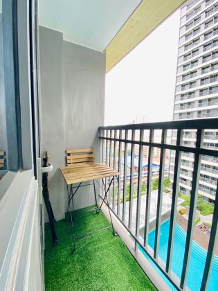 Cozy 1 Bedroom Fully Furnished with Balcony Pool View Condo