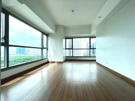 Shang Salcedo Place 1 Bedroom Unfurnished for Rent