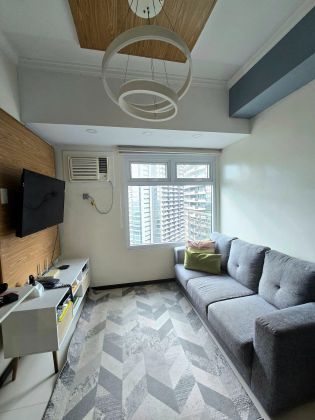 For Rent 1BR with Parking at Trion Tower 3 Bgc for 45K mo