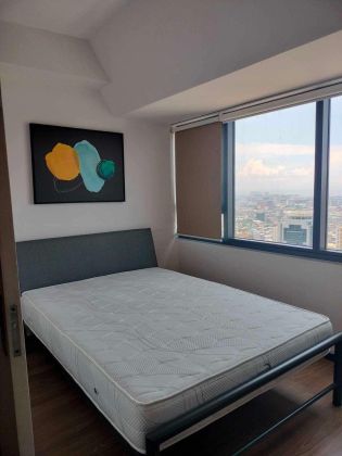 Fully Furnished Studio Unit at The Rise Makati for Rent