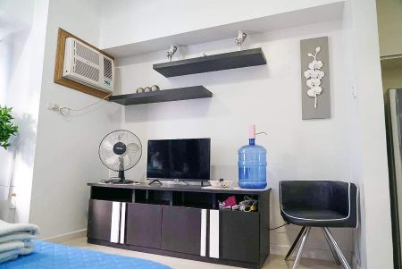 For Rent Studio Unit at Calyx Centre