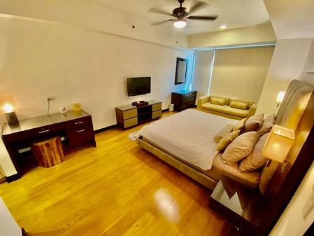 Fully Furnished Deluxe 2 Bedrooms for Rent in One Serendra