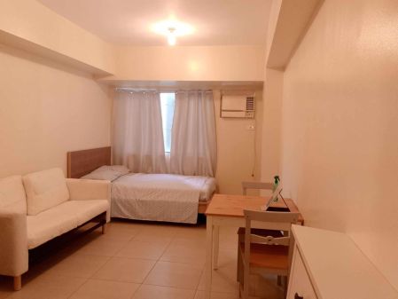 Semi Furnished Studio Unit for Lease located in Arca South