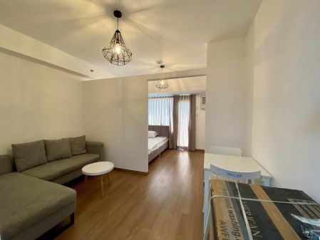 Fully Furnished 1 Bedroom Unit at The Rise Makati for Rent