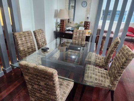 Renovated 2 Bedroom Unit in Seibu Tower Bgc