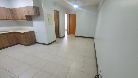 2BR Condo for Rent in The Birchwood near BGC 