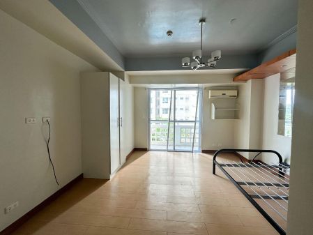 For Rent Studio Unit Semi Furnished in Vivant Flats Alabang