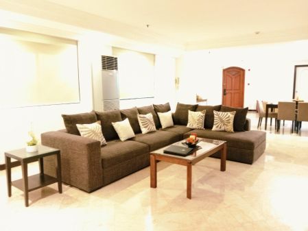 Stunning 3 Bedroom Condo 275sqm for Lease in Ortigas Center